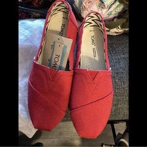 7 Tom’s Red Recycled Canvas Shoes New